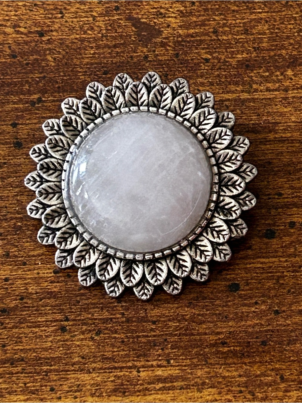 Round Rose Quartz Flower Antique Silver Tone Leaf Brooch Pin